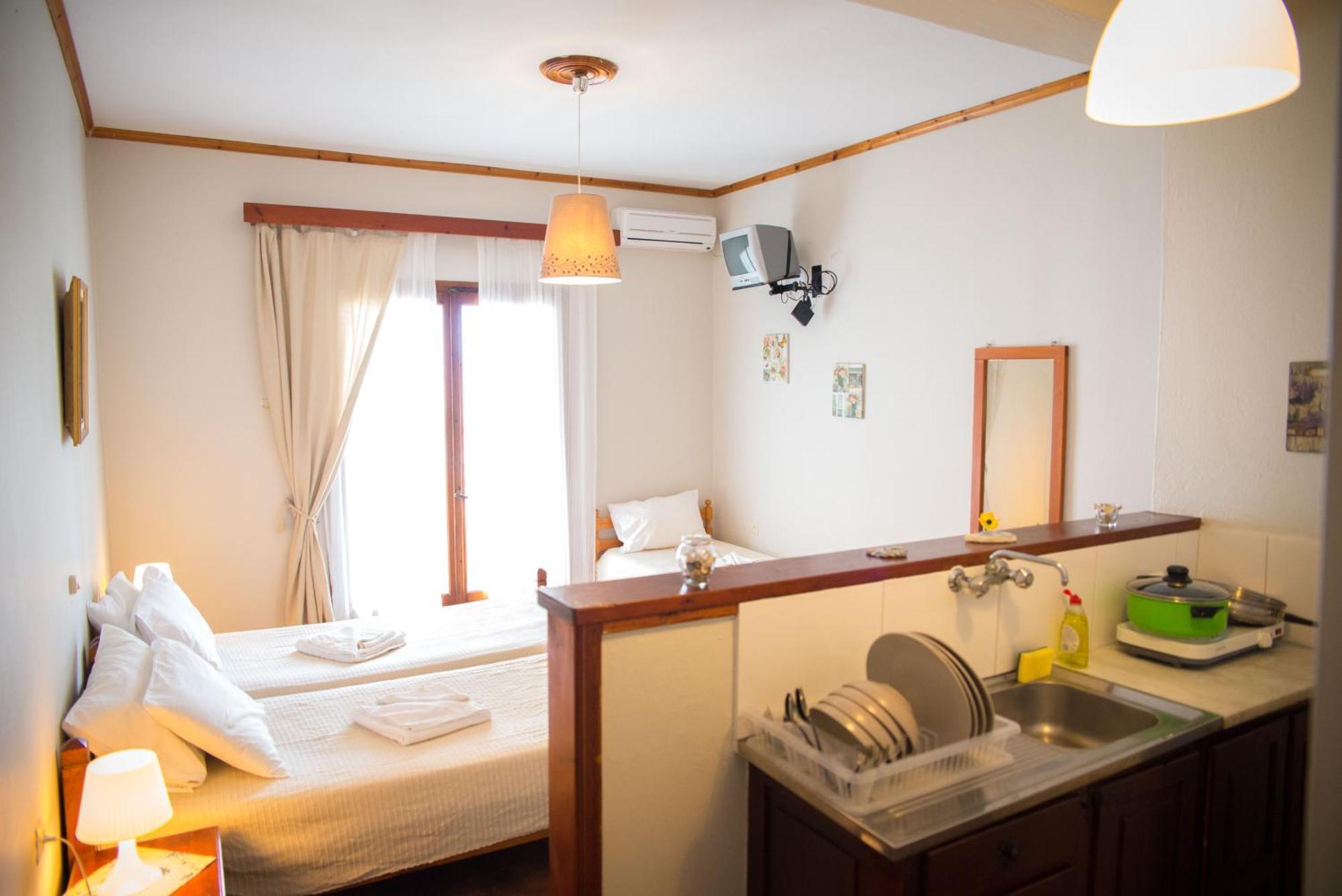Olga Studios アフィソス 部屋 写真