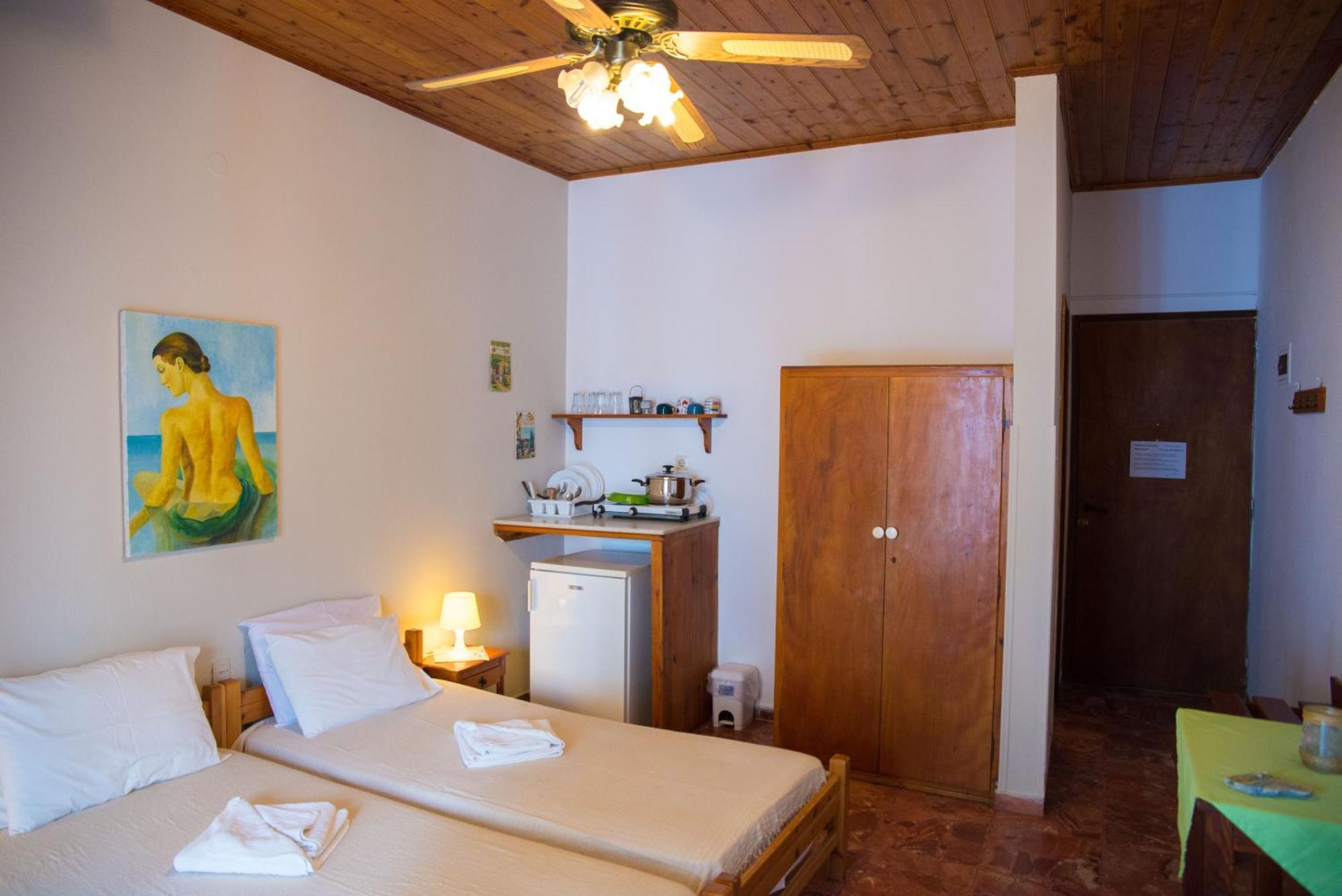Olga Studios アフィソス 部屋 写真